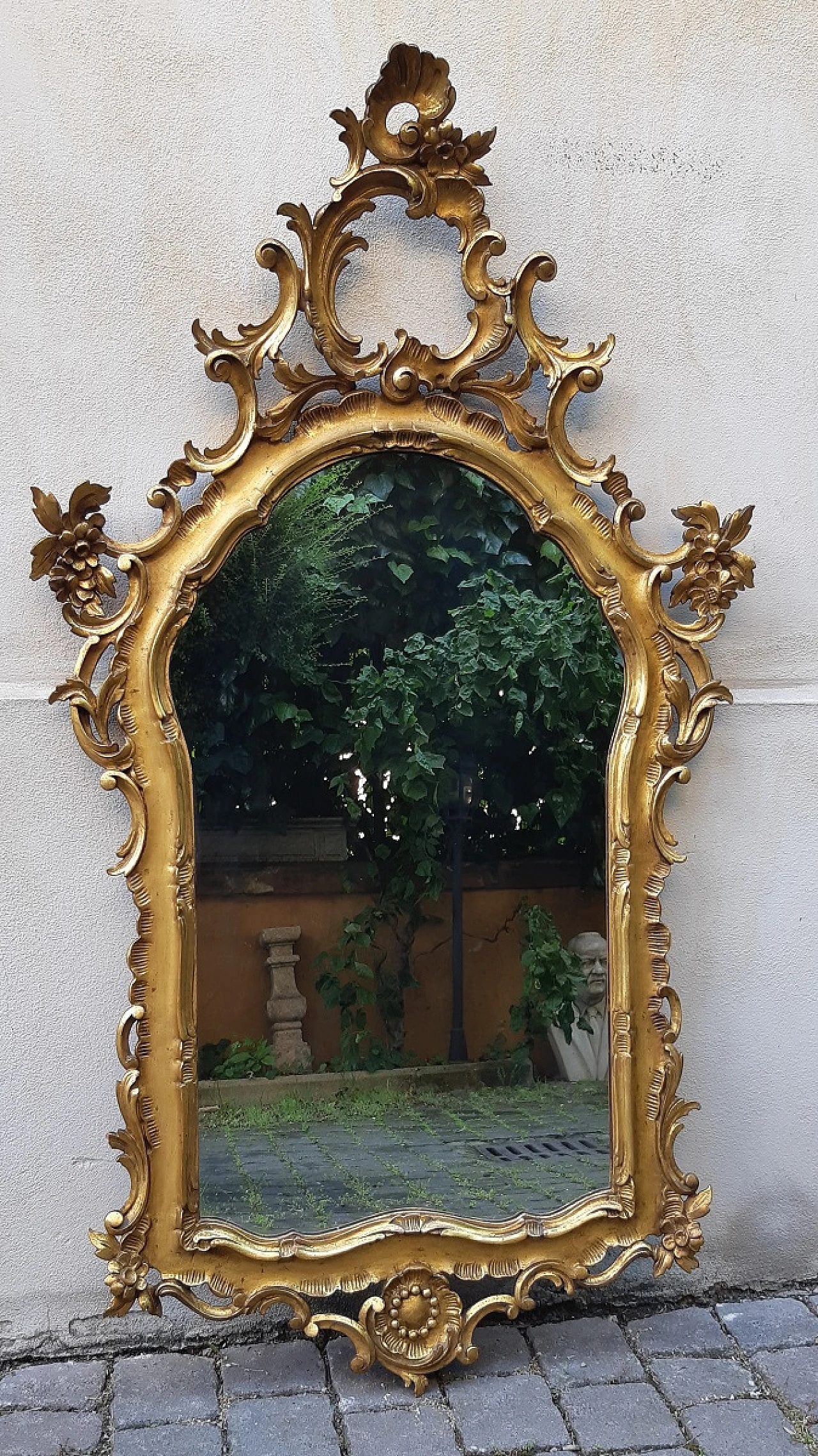 Carved and gilded wooden console table with mirror, early 20th century 8