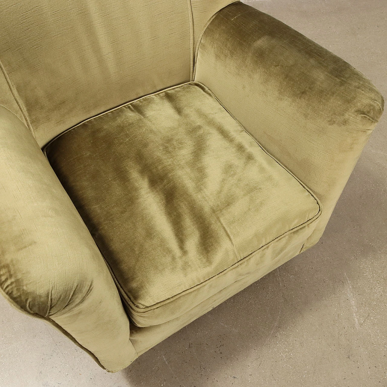 Armchair in green velvet with wooden feet, 1950s 6