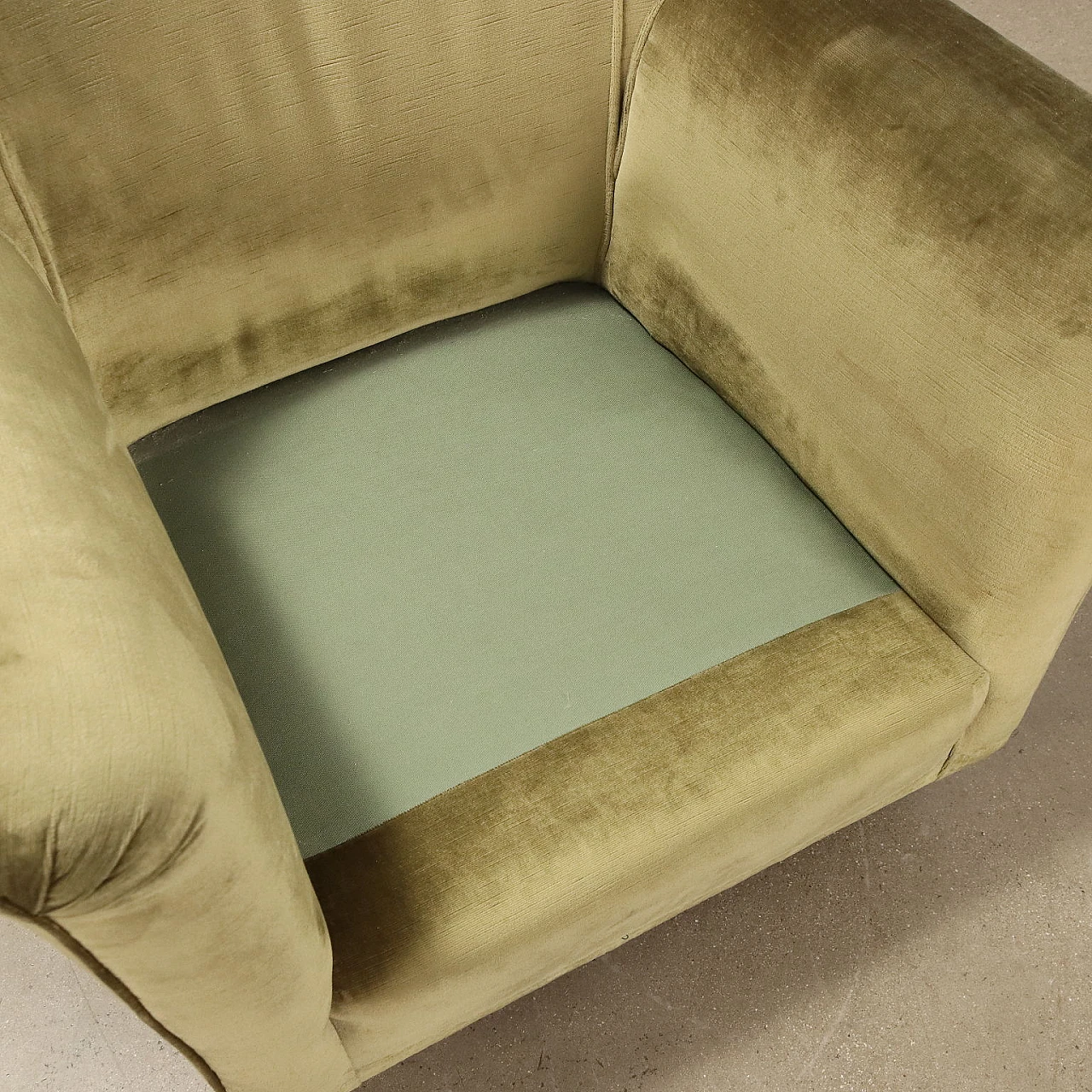 Armchair in green velvet with wooden feet, 1950s 7