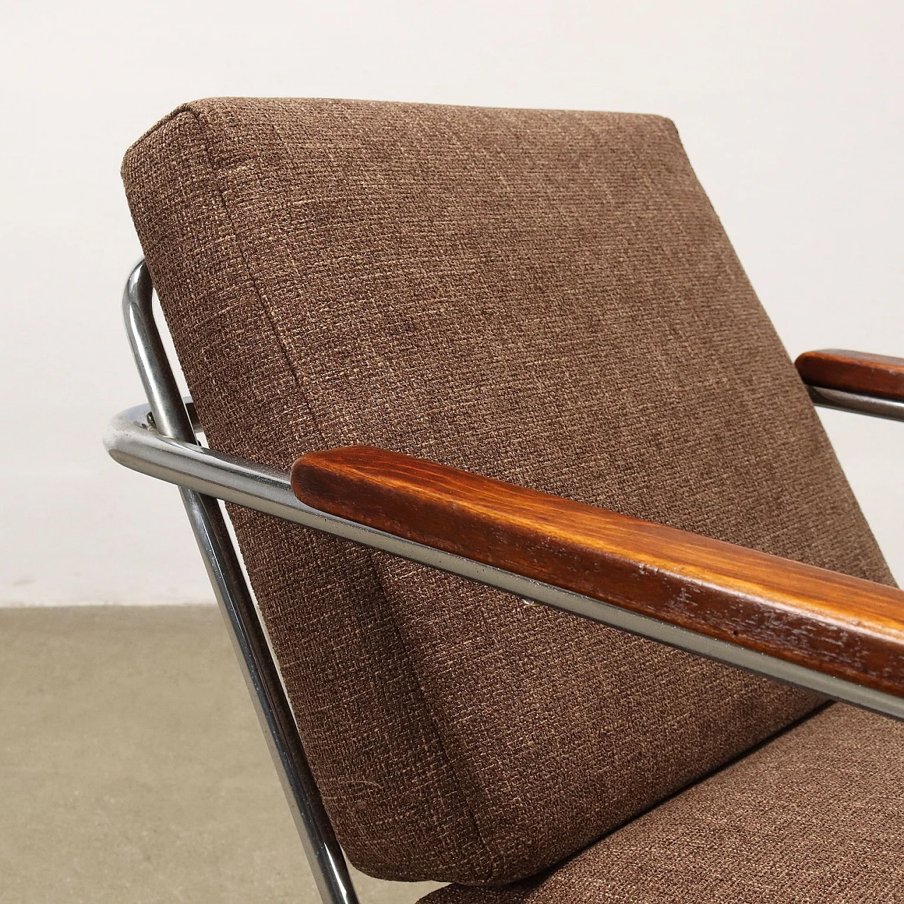 Poltrona in metallo cromato con braccioli in legno, anni '30 4