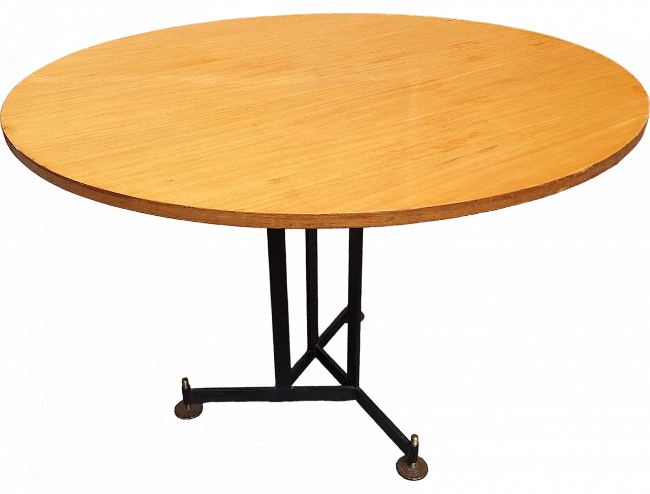 Tavolo in ferro ed ottone con ripiano rotondo in legno, anni '50 7