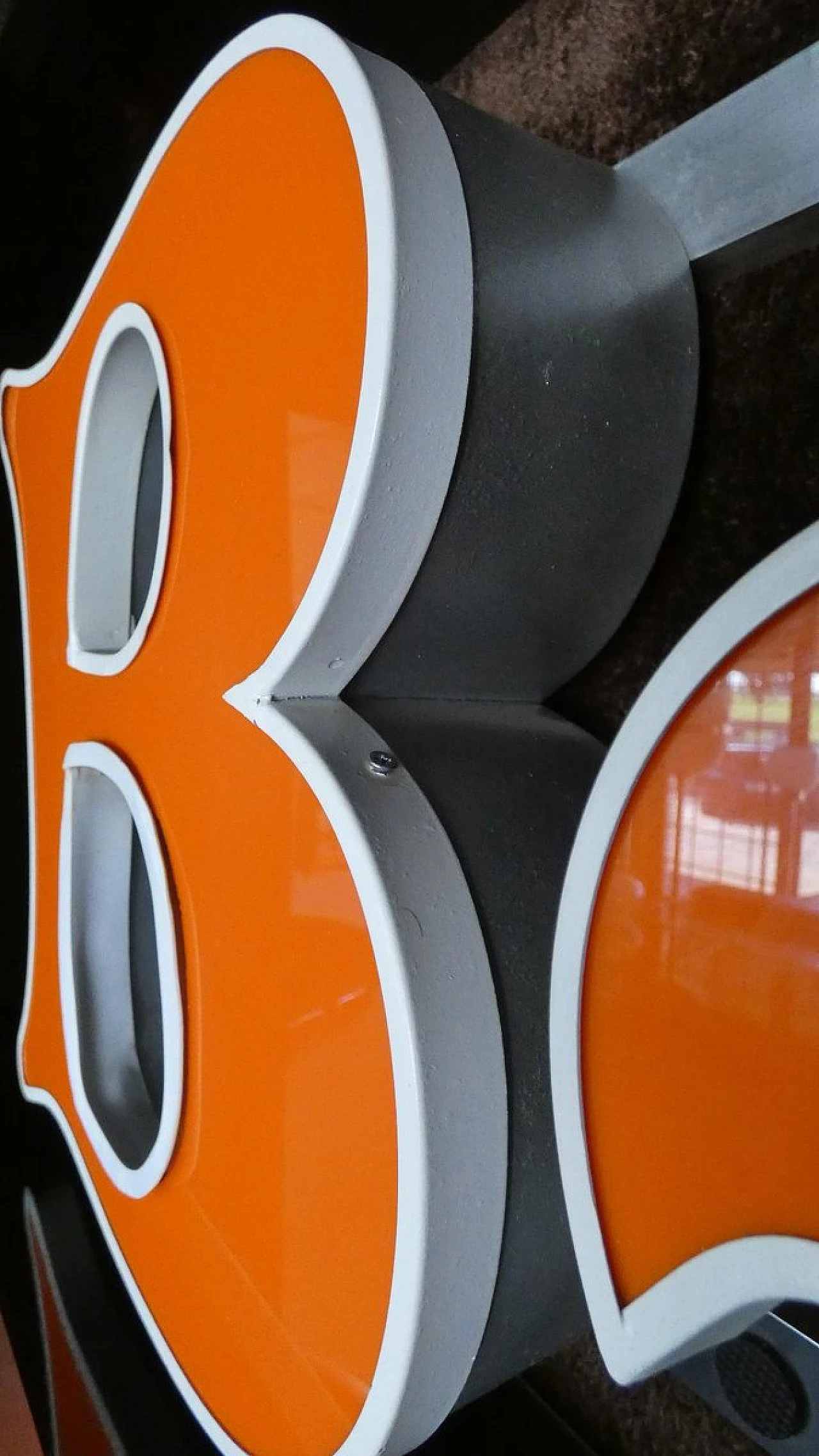 Insegna luminosa in alluminio e vetro acrilico, anni '60 10