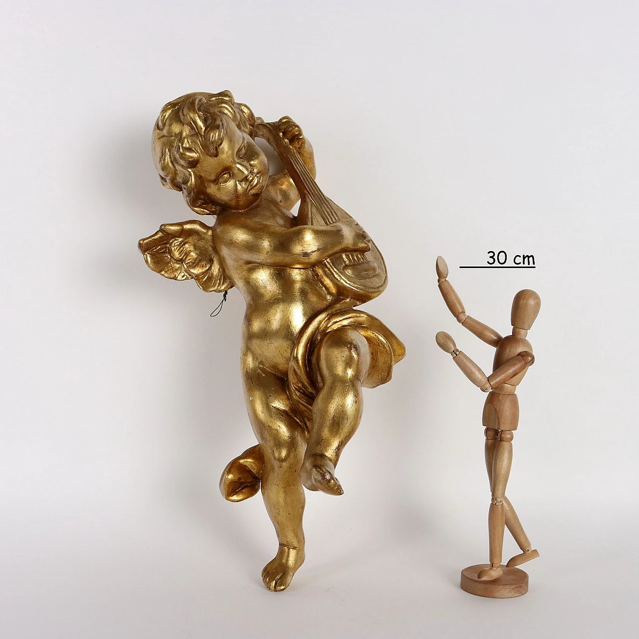 Musician cherub in carved and gilded wood 2