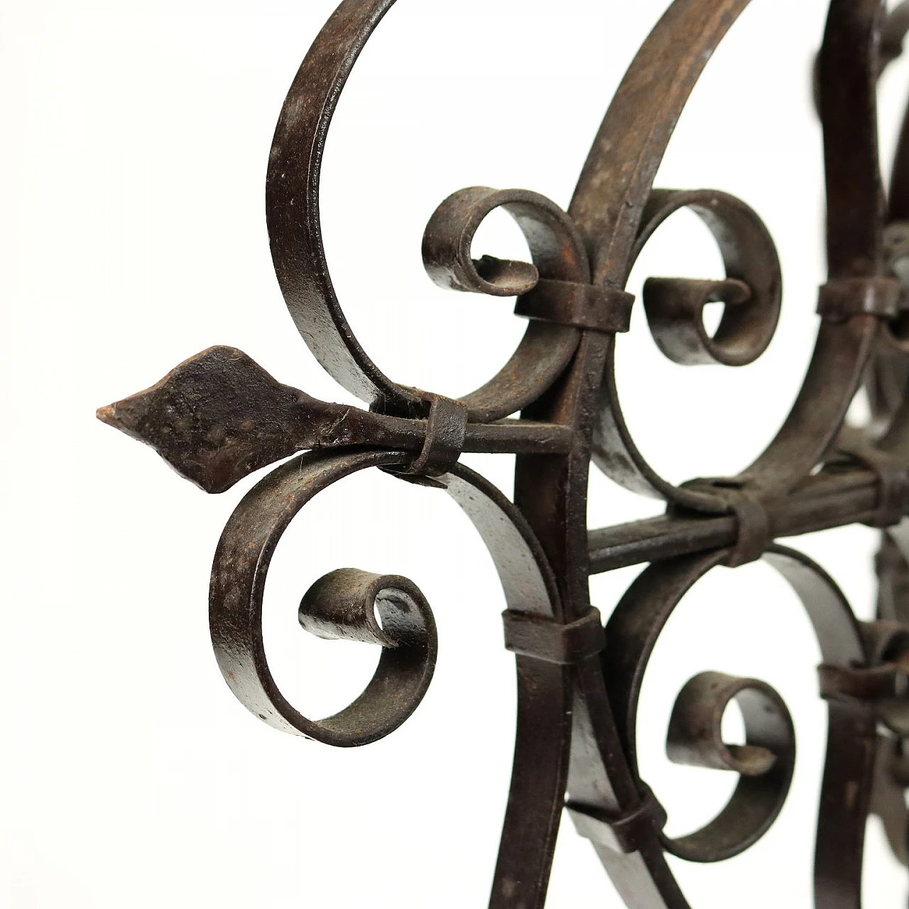 Bacile in rame con baccellature su tripode in ferro battuto, '800 6