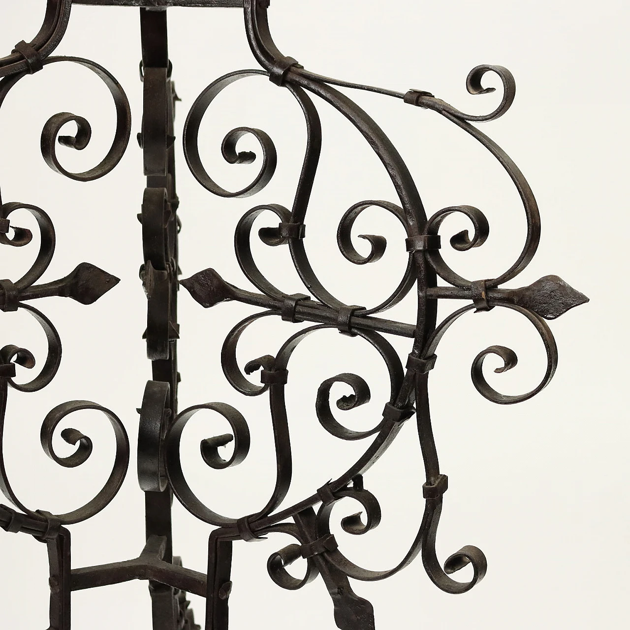 Bacile in rame con baccellature su tripode in ferro battuto, '800 7