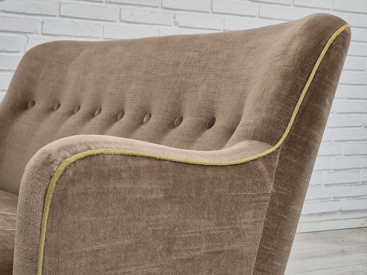 2-Seater Danish sofa in green velour & beech legs, 1960s 10