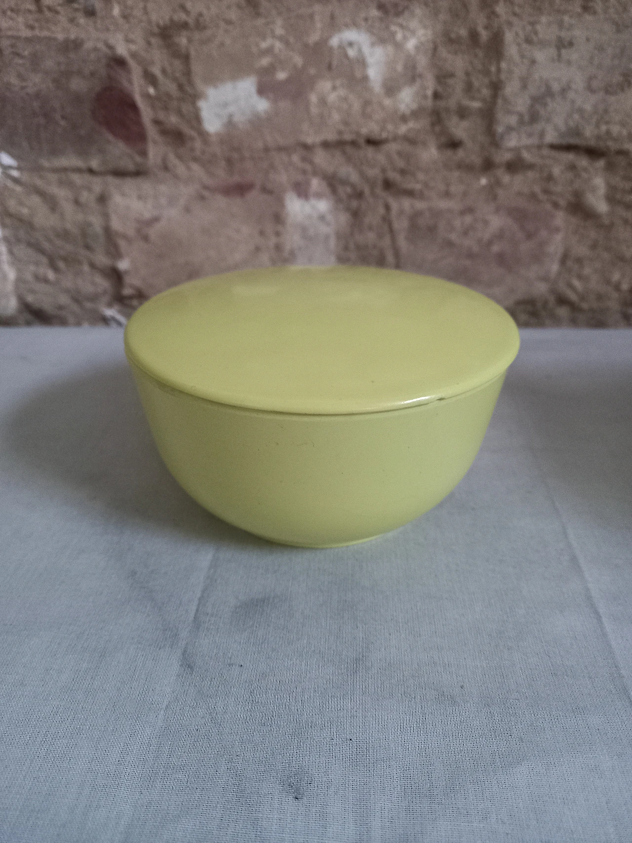 Plastic travel breakfast service, 1970s 5