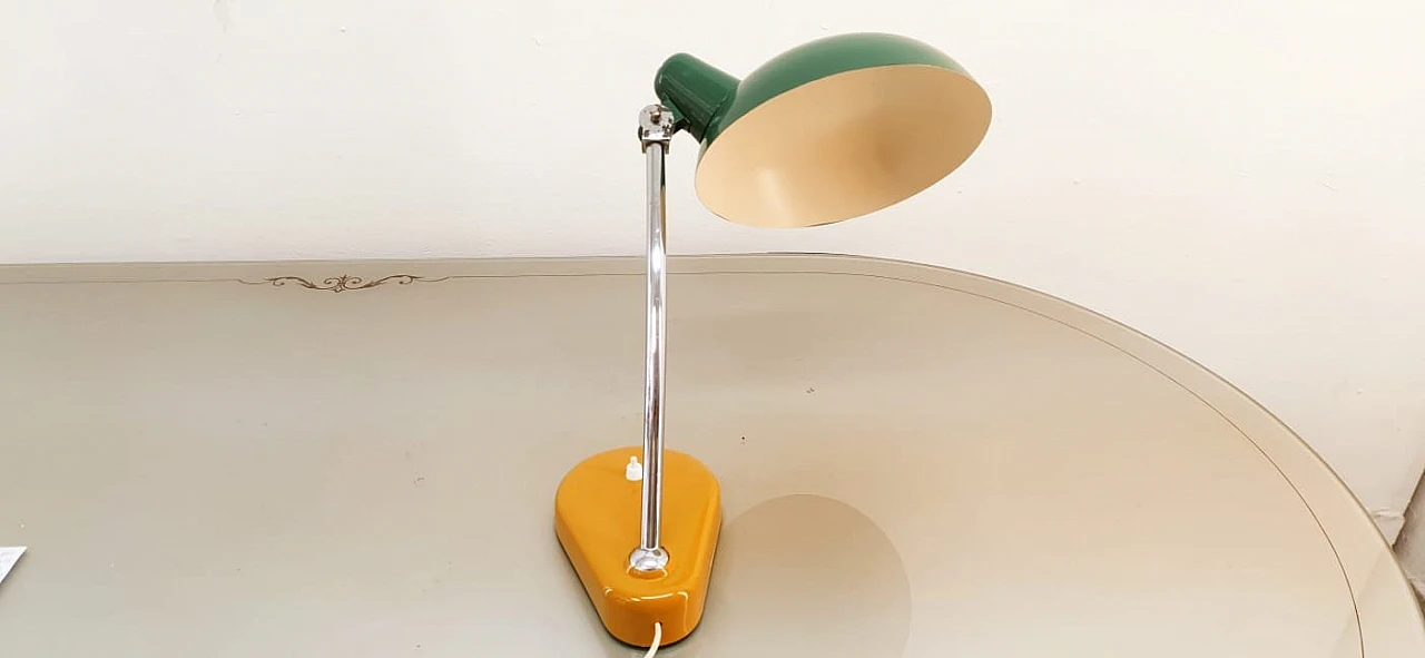 Lampada da scrivania in metallo giallo e verde laccato, anni '60 17