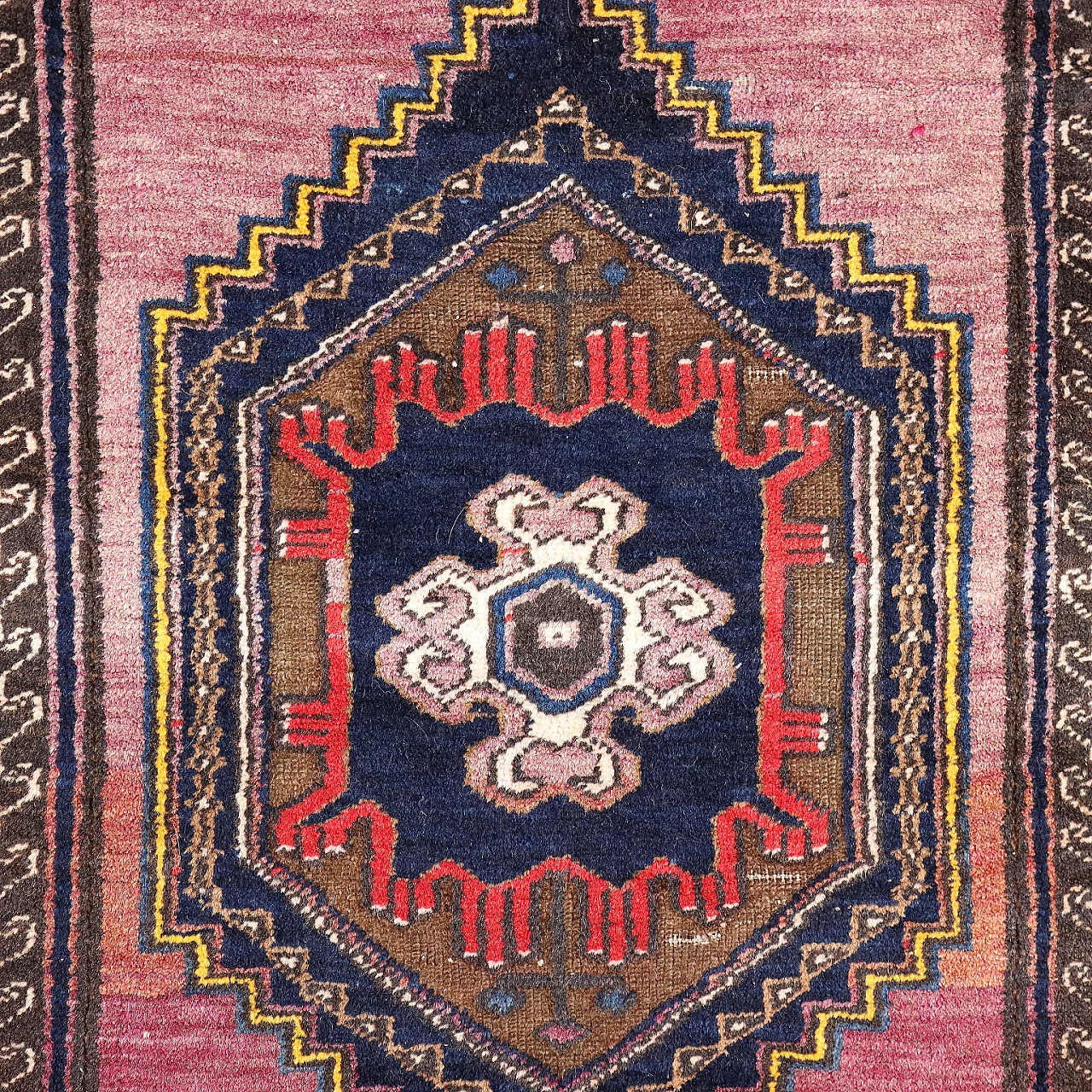 Darjazin wool rug 3
