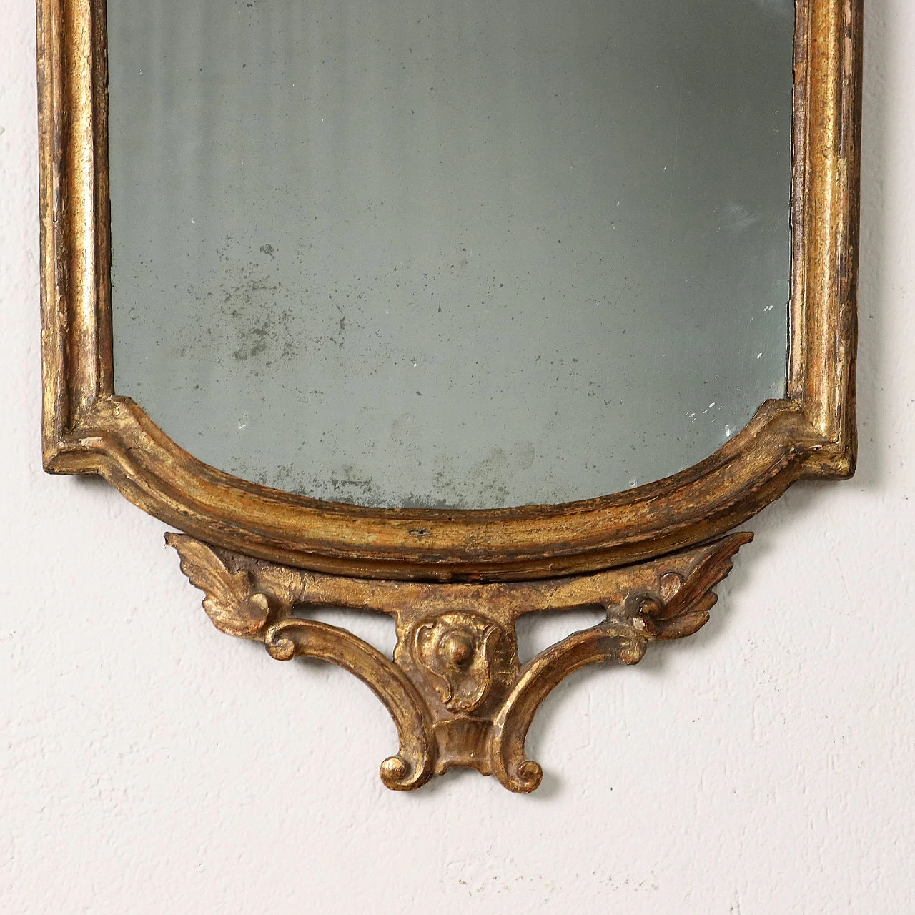 Specchio Rococò in legno dorato e intagliato, metà '700 6
