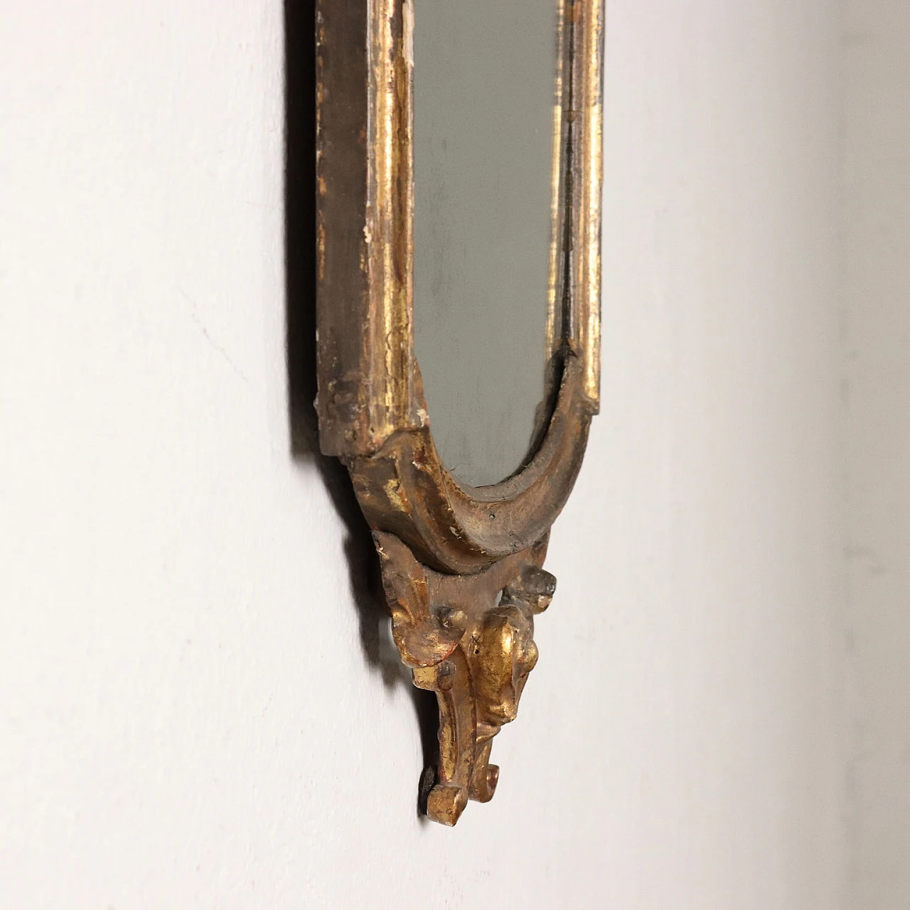 Specchio Rococò in legno dorato e intagliato, metà '700 8