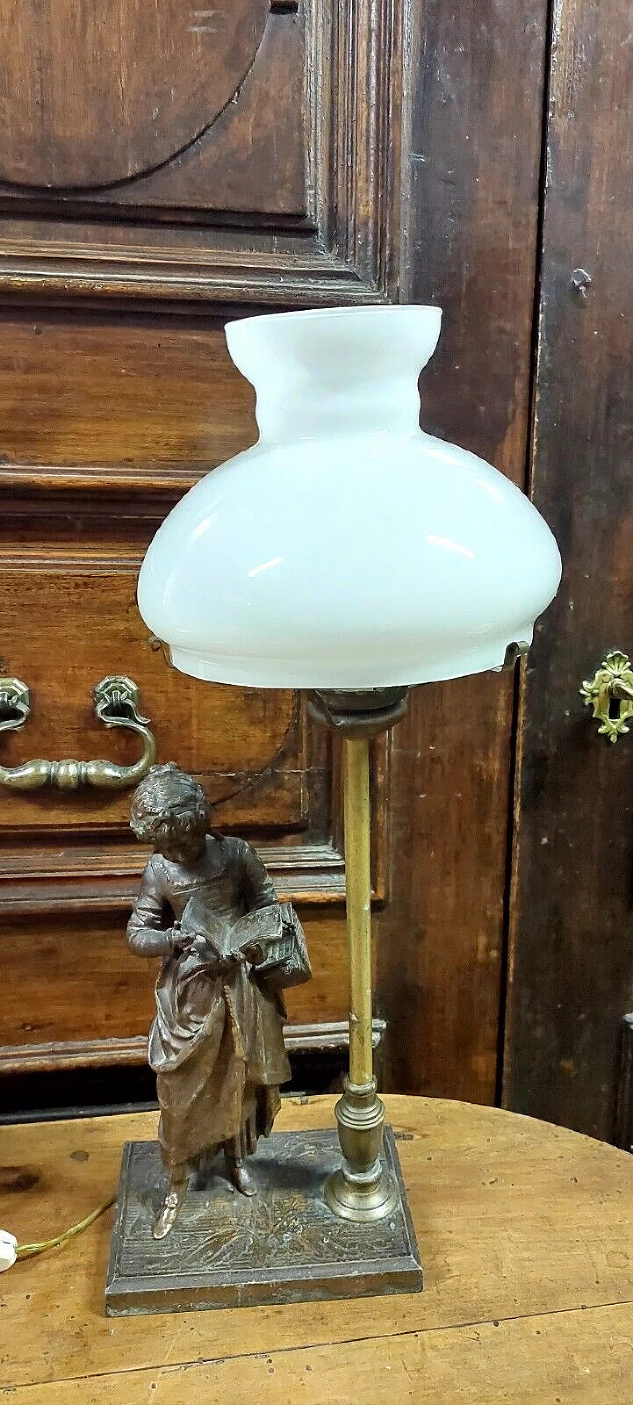 Lampada da tavolo Liberty con dama in antimonio, inizio '900 6