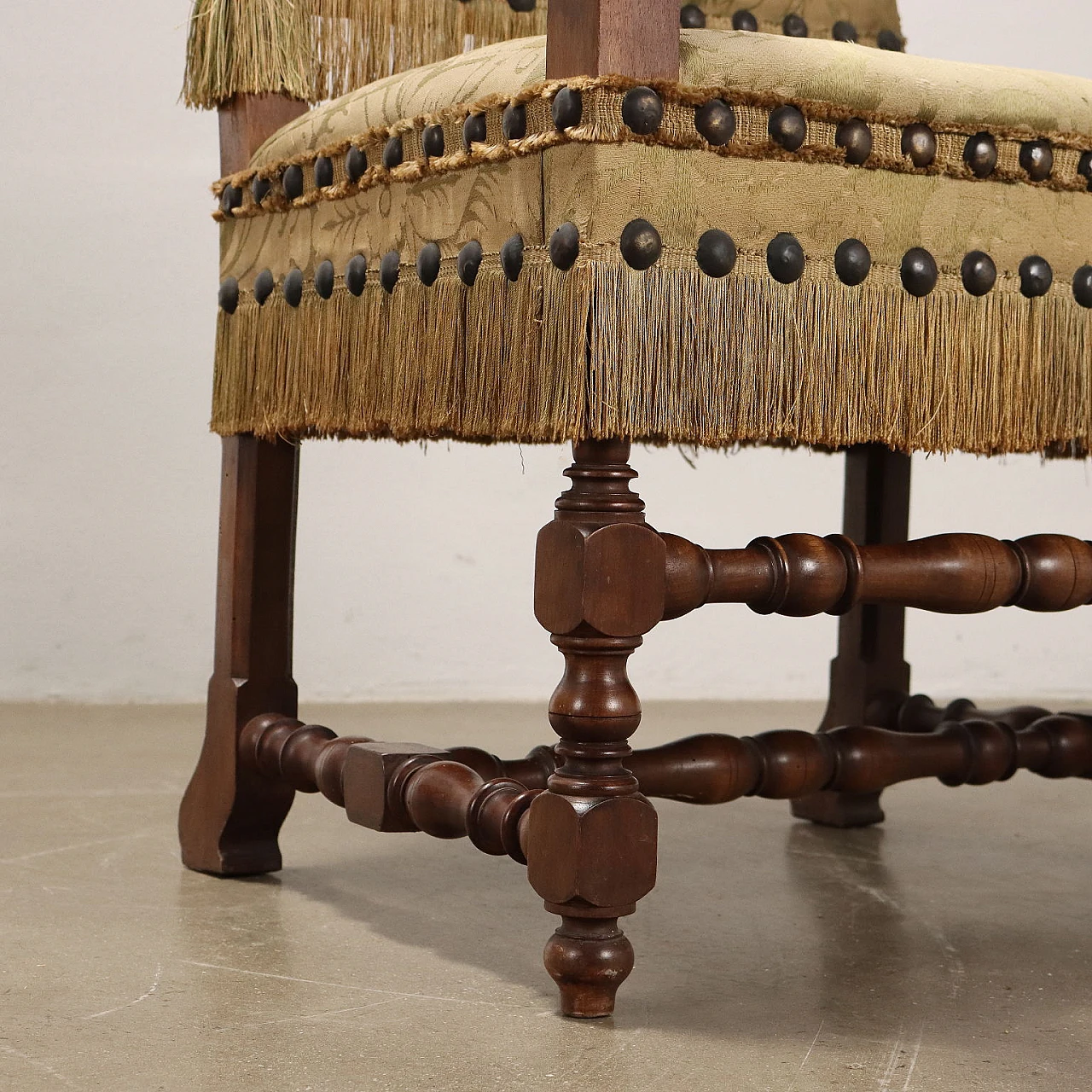 4 Carved wooden chairs, padded with brocade fabric, 19th century 9