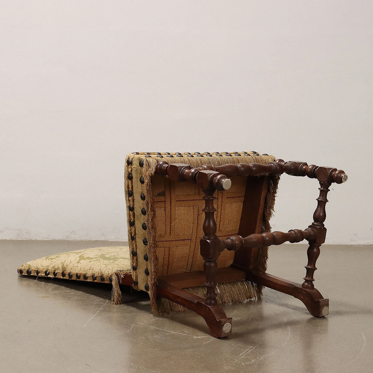 4 Wooden chairs with bobbin legs and brocade fabric, 19th century 10