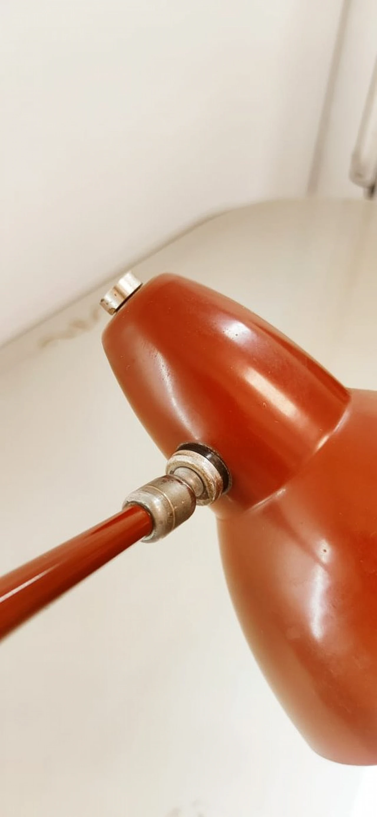 Lampada da tavolo con morsetto e accensione alla base, anni '50 4