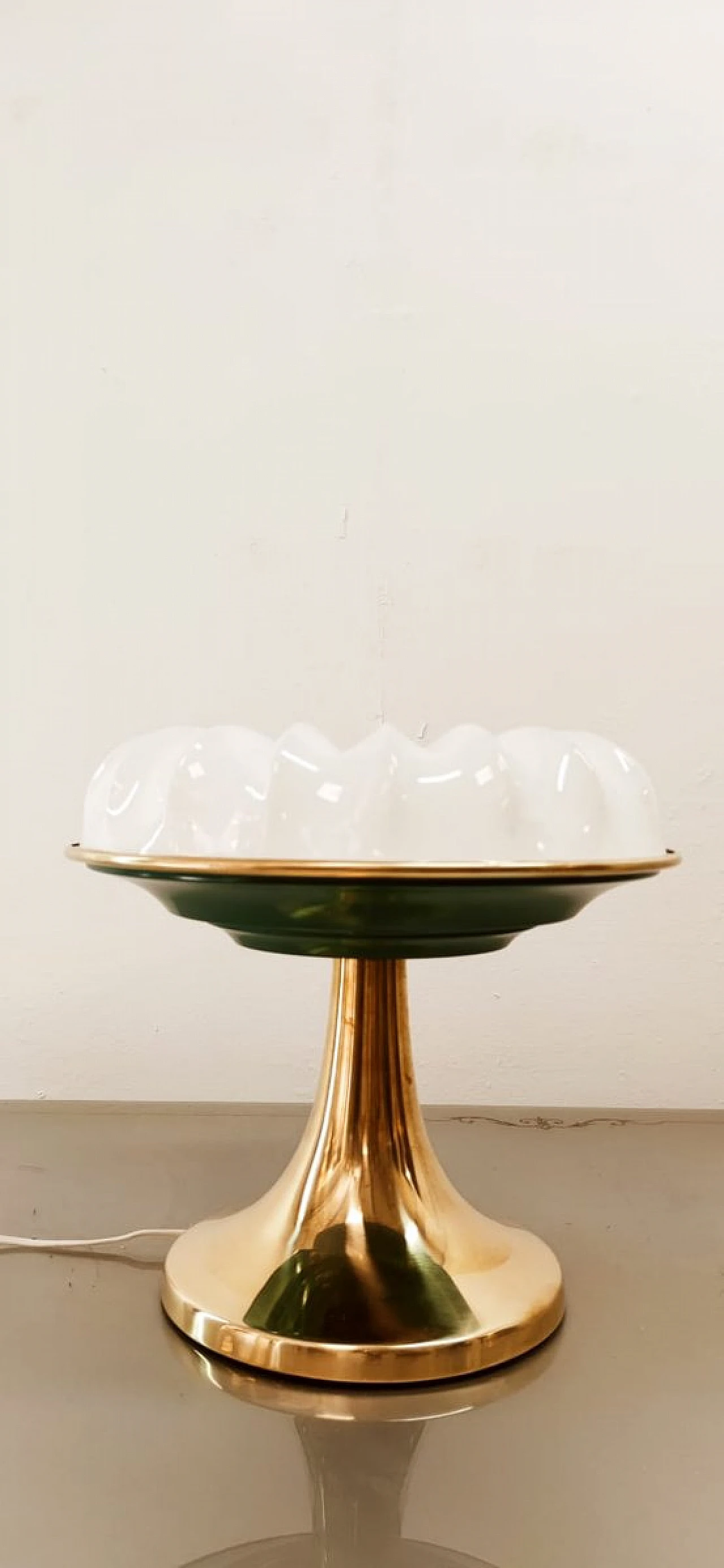 Lampada da tavolo in alluminio, ottone e plastica, anni '50 5