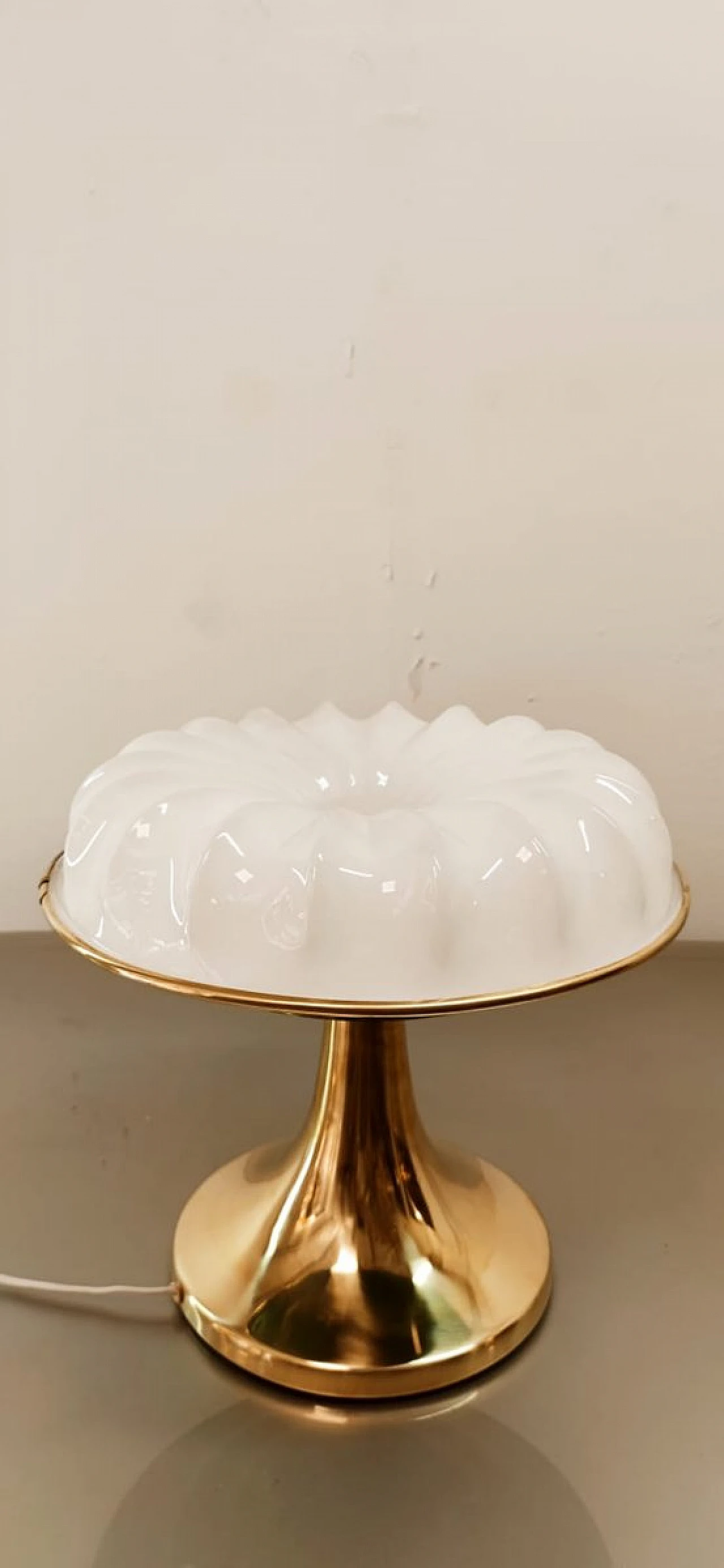 Lampada da tavolo in alluminio, ottone e plastica, anni '50 9