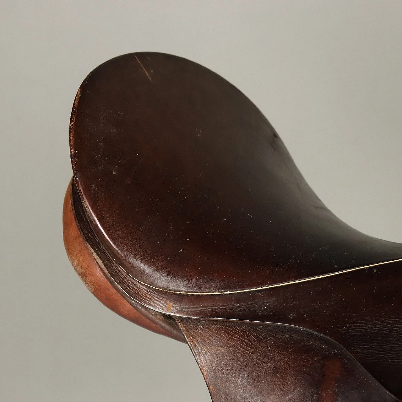 Riding saddle in leather by G. Passier & Sohn Hannover 6