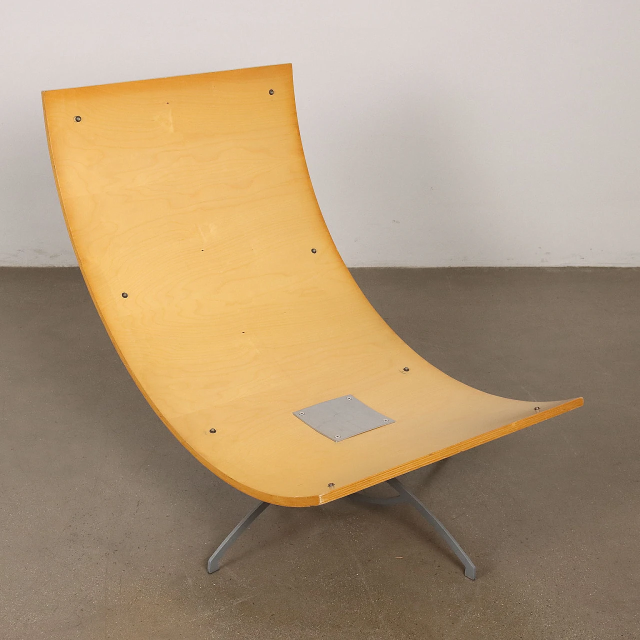 Poltrona arancione con base in compensato curvato e metallo, anni '90 7