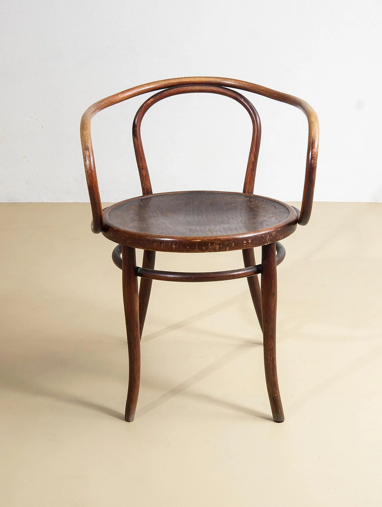 Chair B9 in curved beechwood by Thonet, 1910s 2