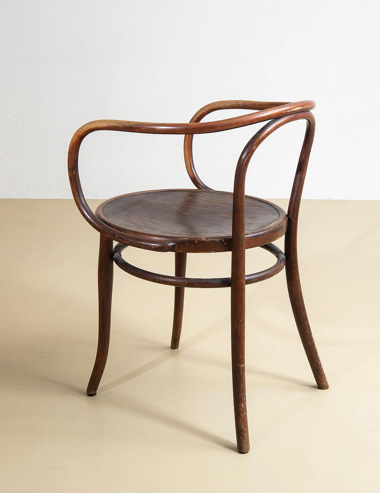 Chair B9 in curved beechwood by Thonet, 1910s 3