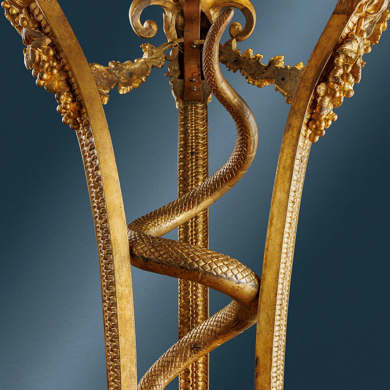 Tripod vase holder in gilded bronze and Sèvres ceramic, 19th century 5