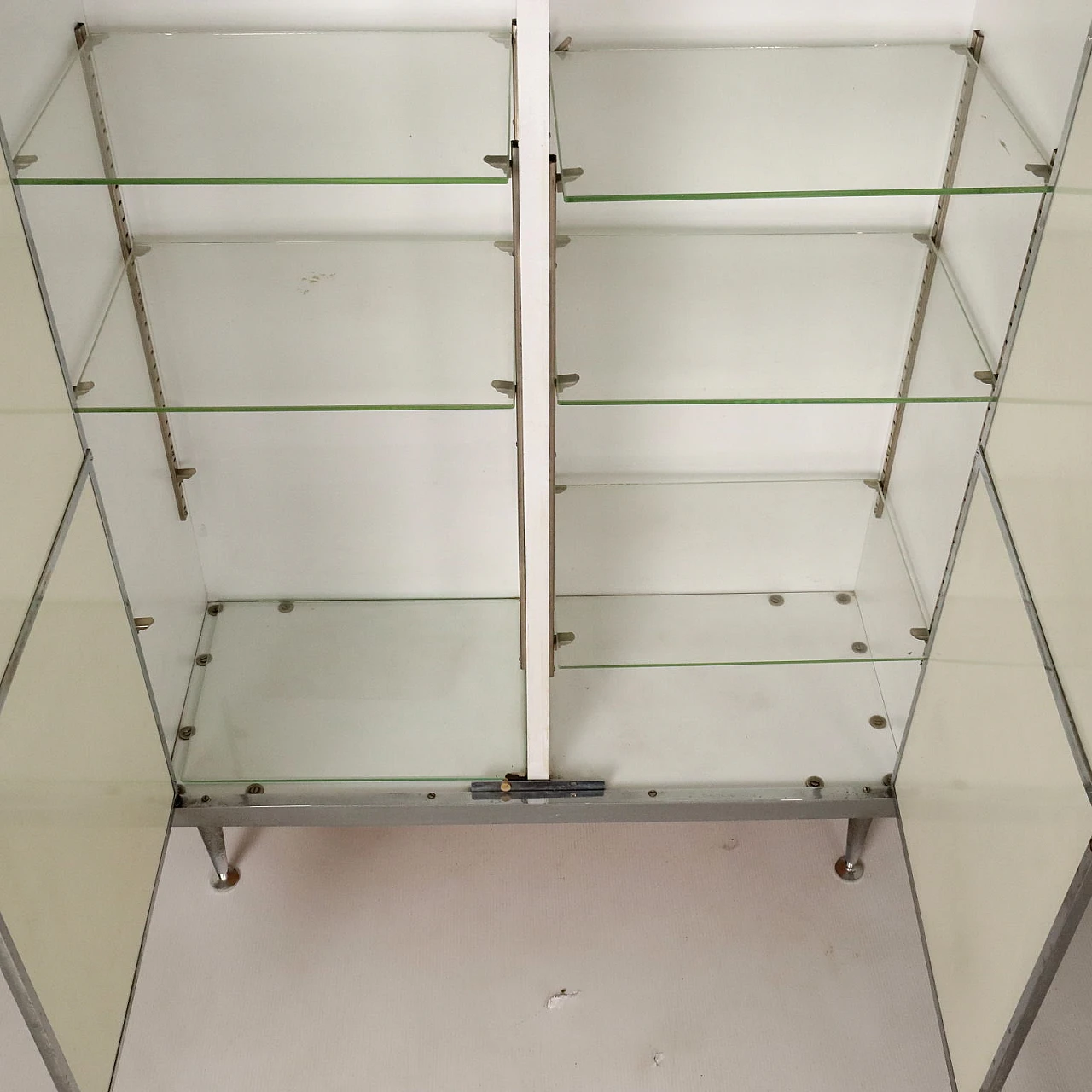 Mirrored cabinet with chromed metal structure, 1960s 4