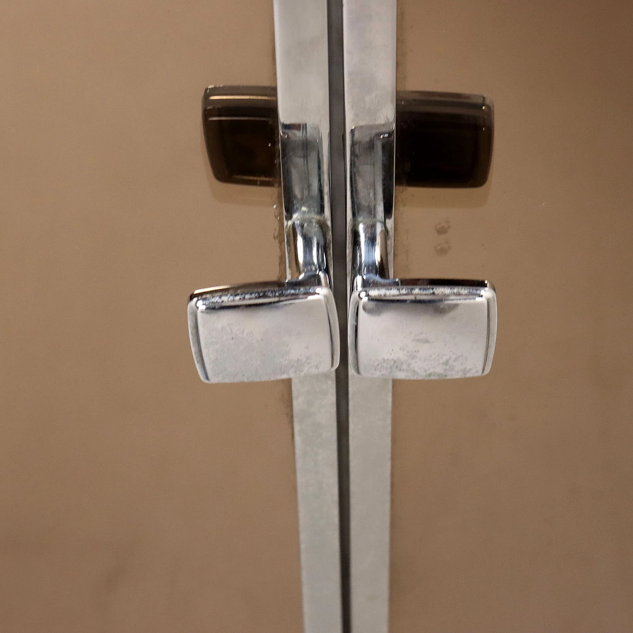 Mirrored cabinet with chromed metal structure, 1960s 5