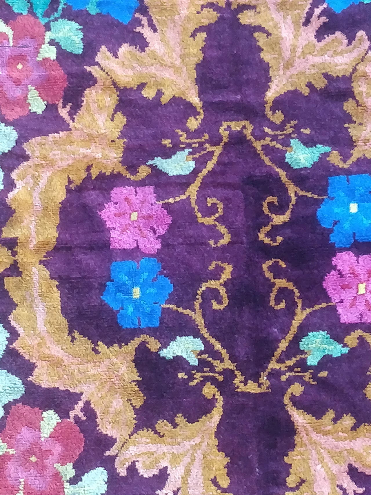 Hand-knotted European wool rug, 1960s 12