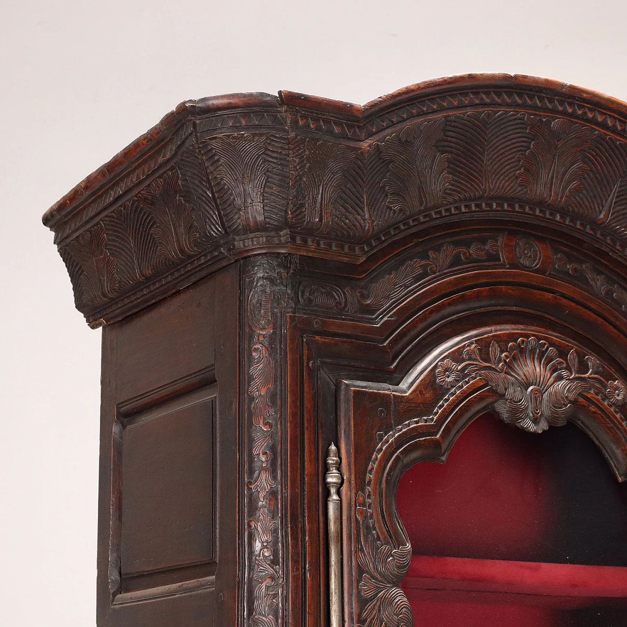 Two-part sideboard in carved walnut by J. B. Depouez, 18th century 4