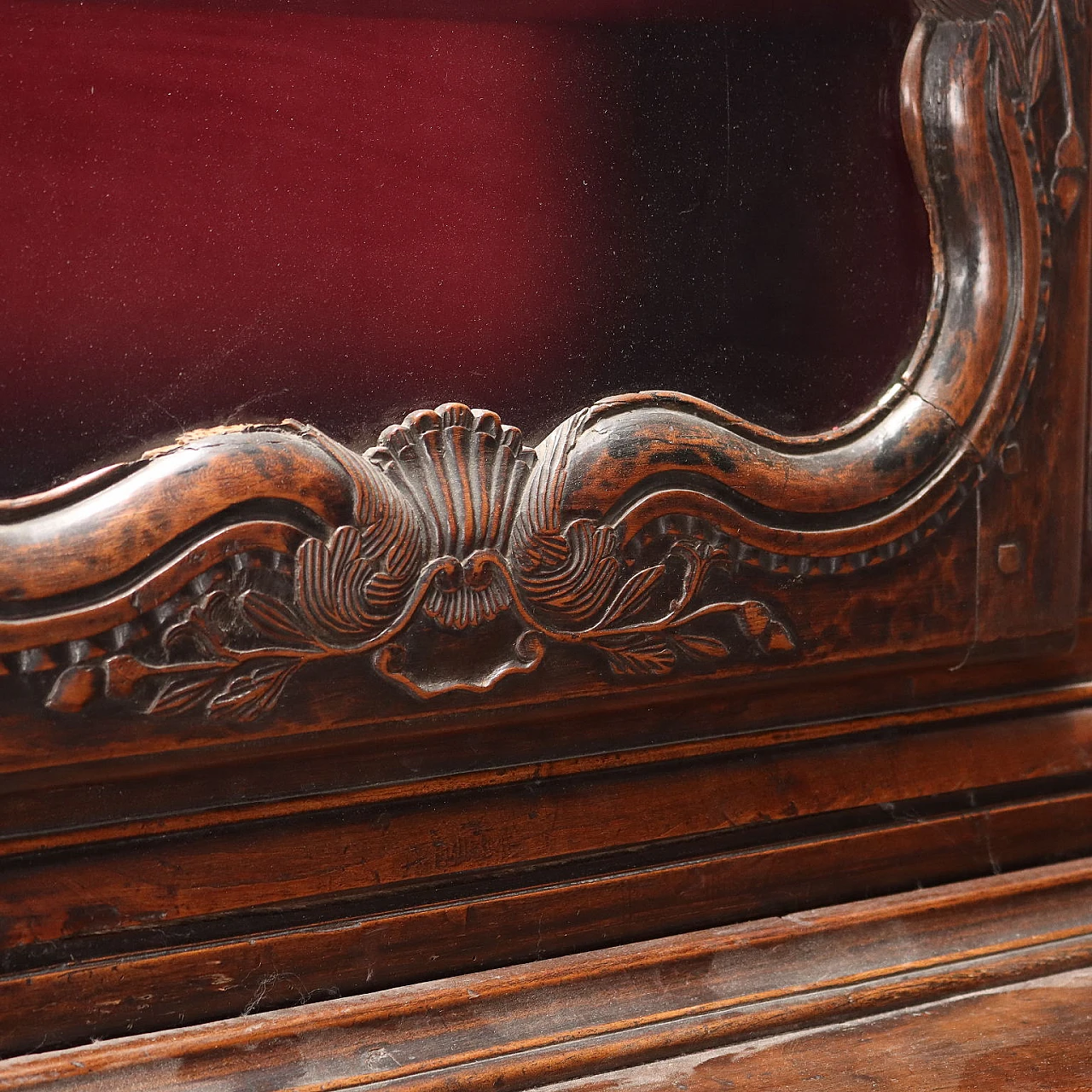 Two-part sideboard in carved walnut by J. B. Depouez, 18th century 7