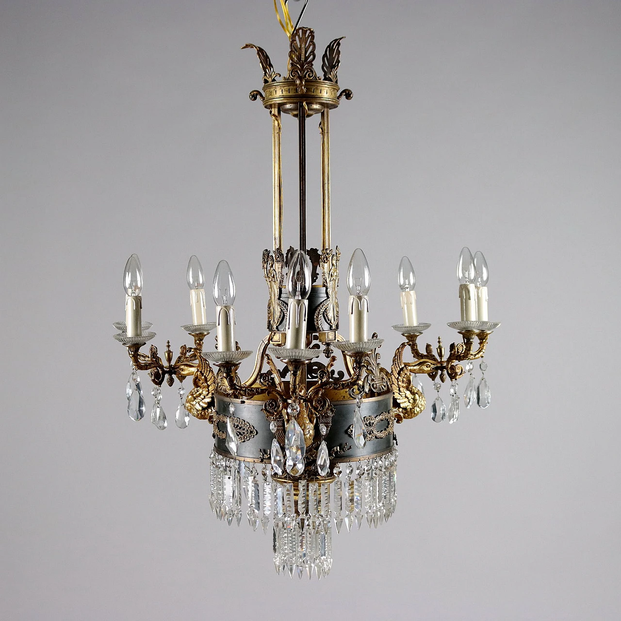 Nine-light gilded bronze chandelier in Empire style, late 19th century 1