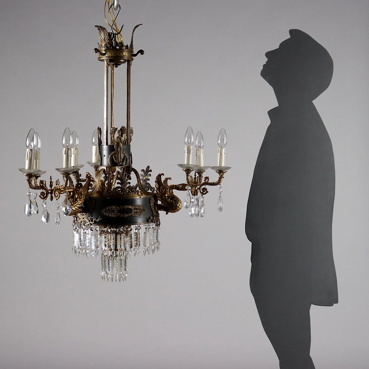 Nine-light gilded bronze chandelier in Empire style, late 19th century 2