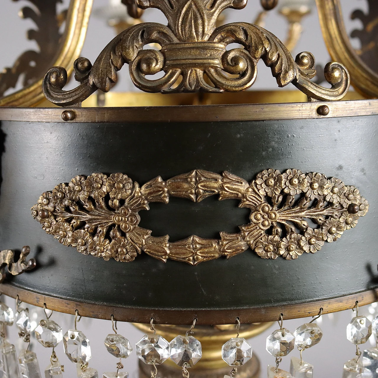 Nine-light gilded bronze chandelier in Empire style, late 19th century 8