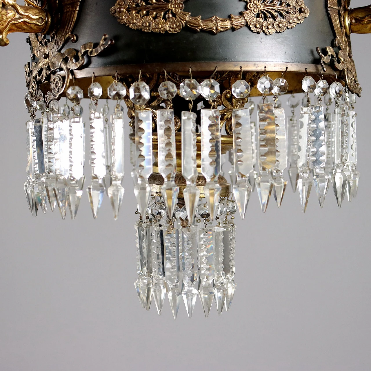 Nine-light gilded bronze chandelier in Empire style, late 19th century 9