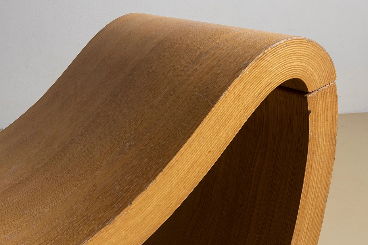 Sculptural chair in curved beech plywood, 1970s 4