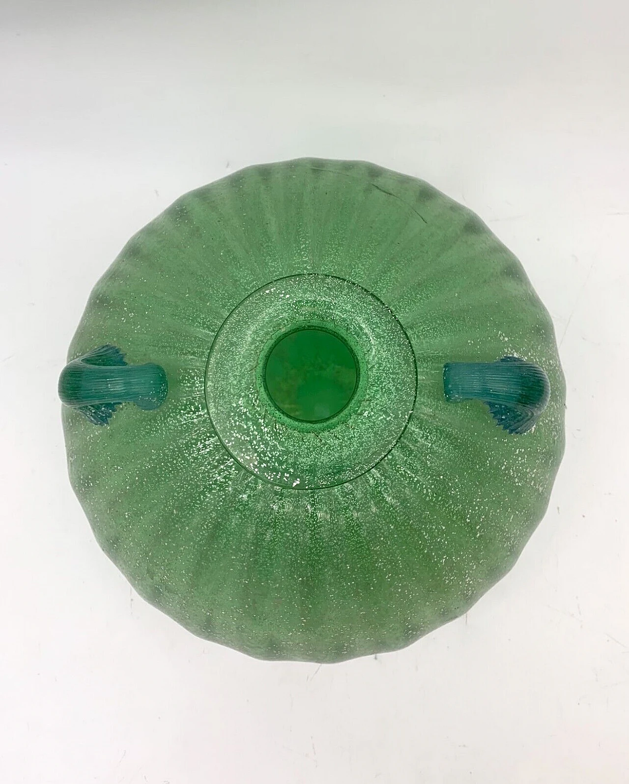 Vaso in vetro di Murano scavo verde attribuito a Seguso, anni '80 4