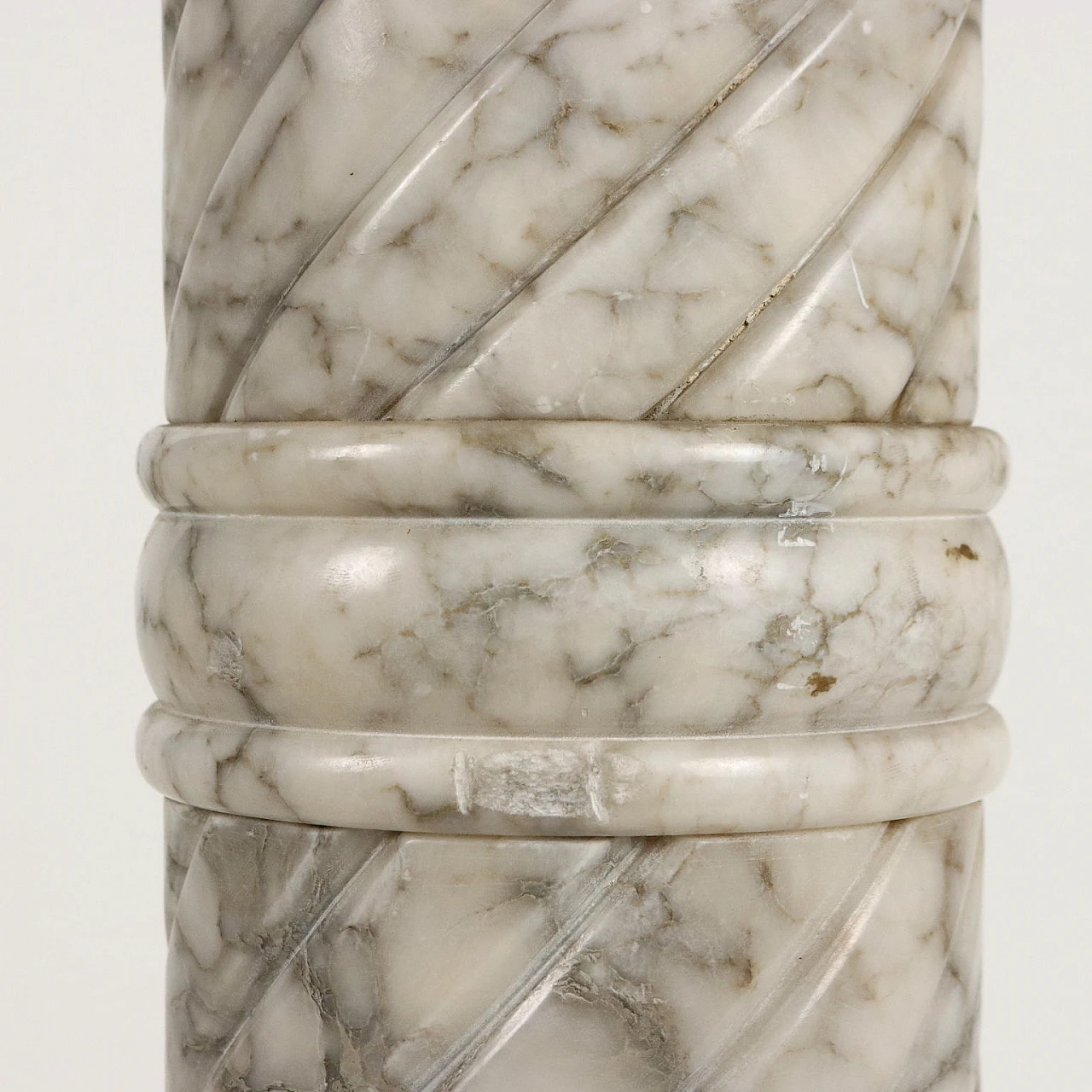 Colonna in marmo bianco, inizio '900 5