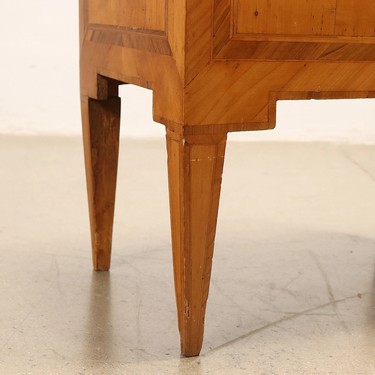 Louis XVI bedside table in maple veneer, early 19th century 6