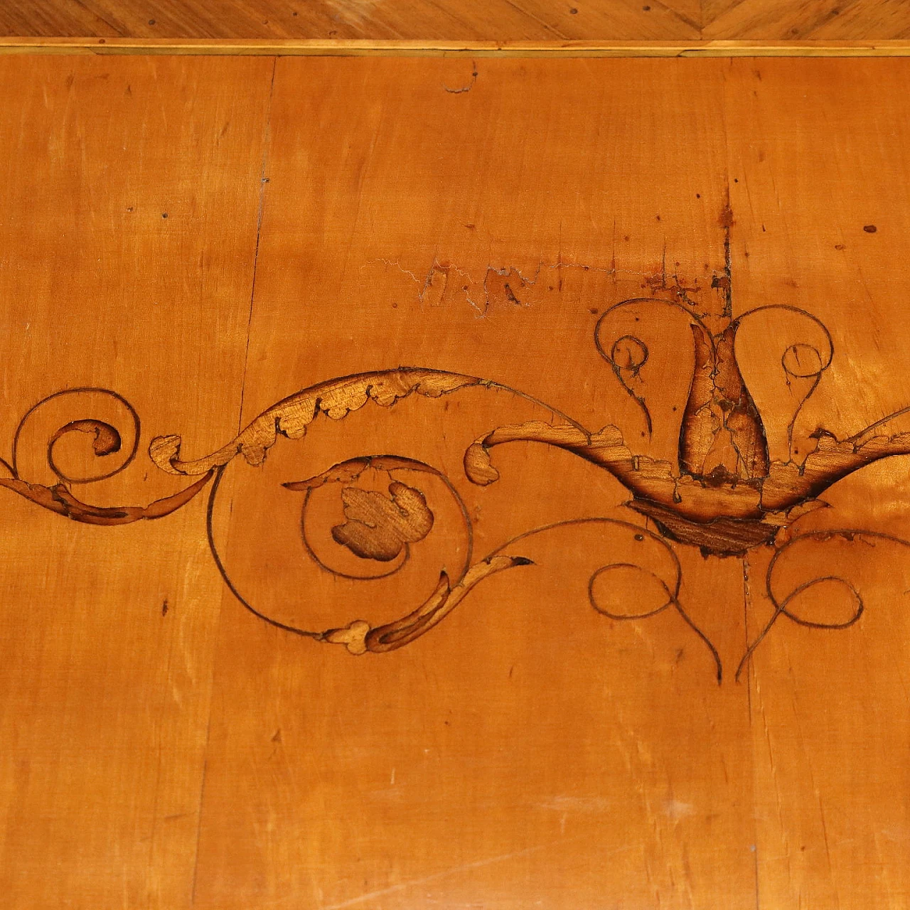 Louis XVI bedside table in maple veneer, early 19th century 8