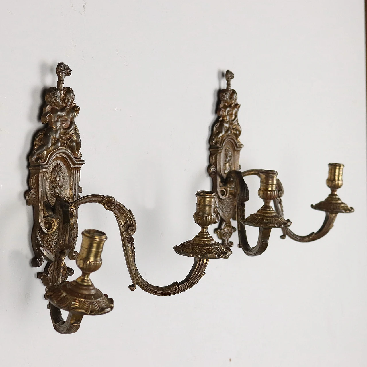Coppia di applique a 2 luci in bronzo brunito, inizio '900 9