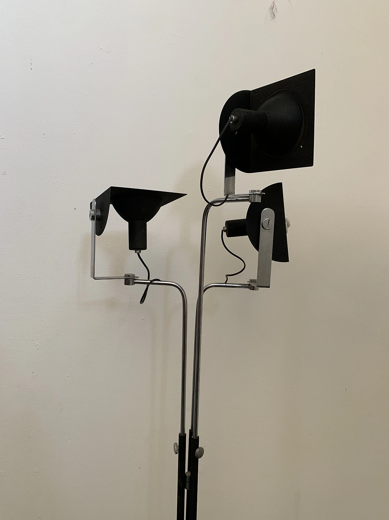 Lampada da terra regolabile in metallo di BJ Milano, anni '70 10