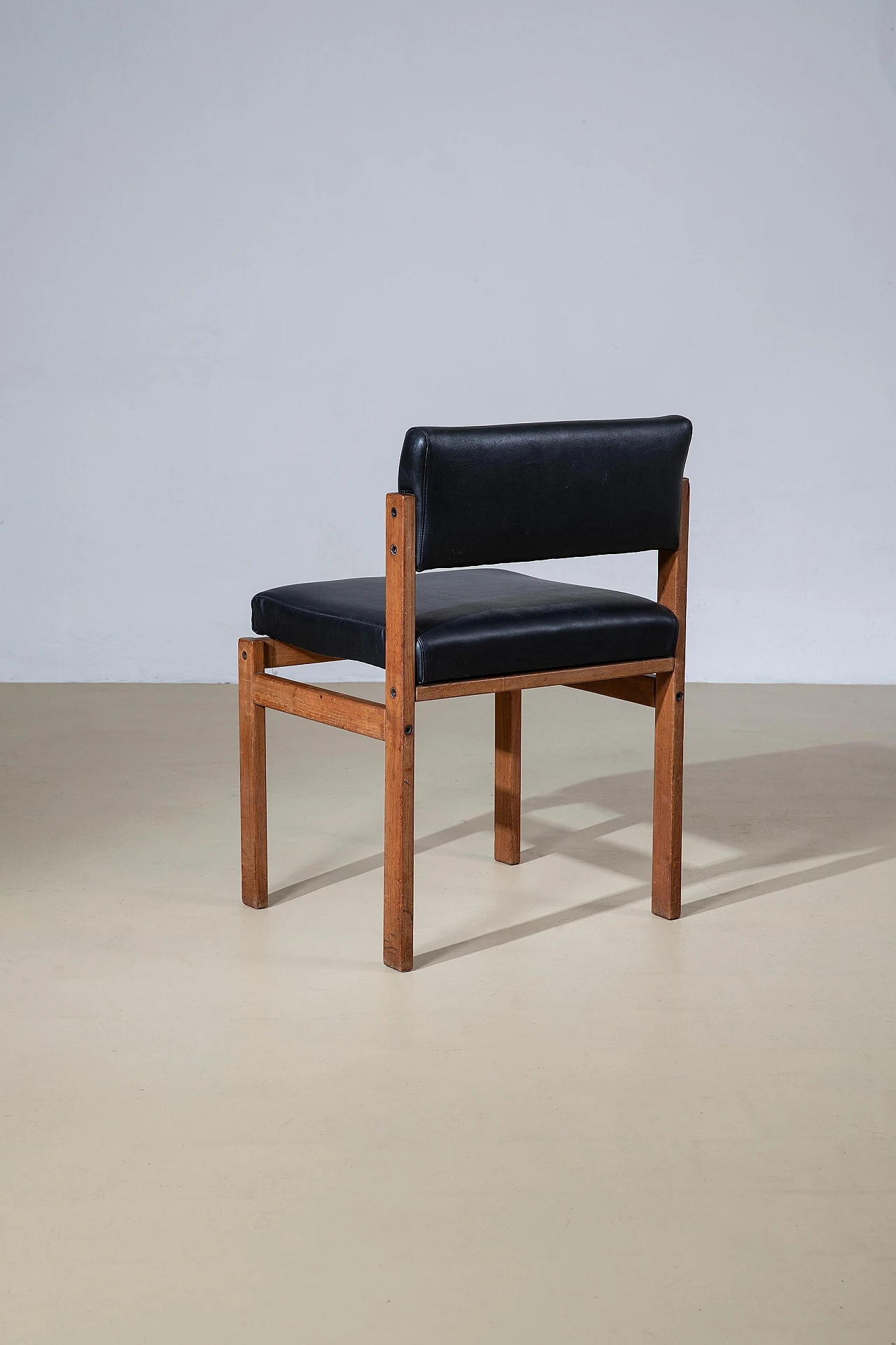 6 Oak and skai chairs, 1950s 4