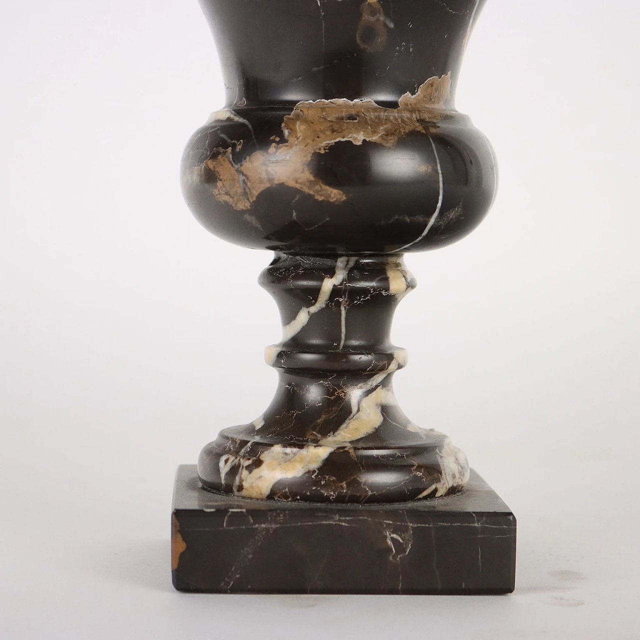 Medici-shaped vase with sphere in breccia marble, 1950s 5