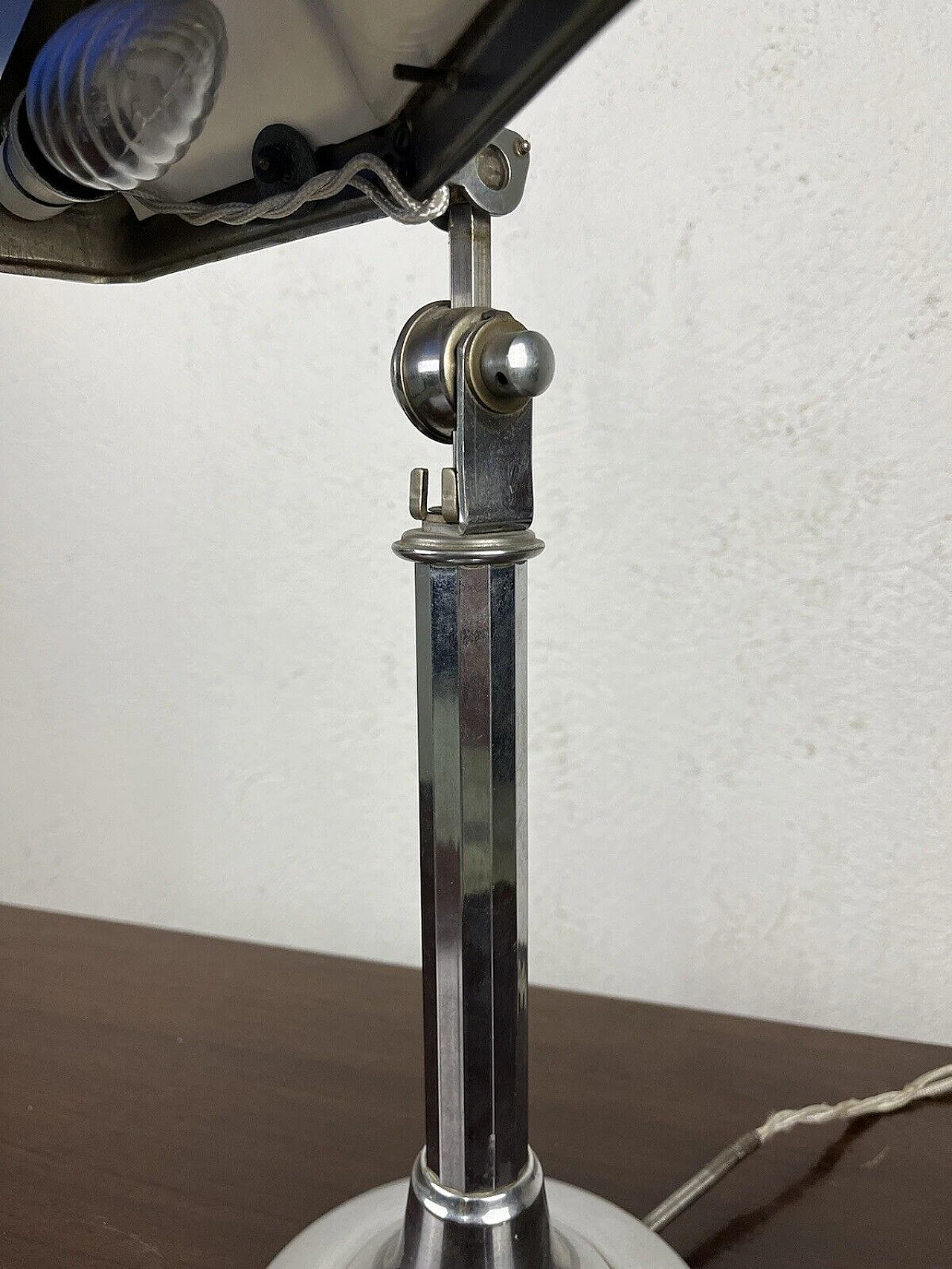 Lampada da tavolo Art Déco in acciaio e vetro di Pirouette, anni '30 15