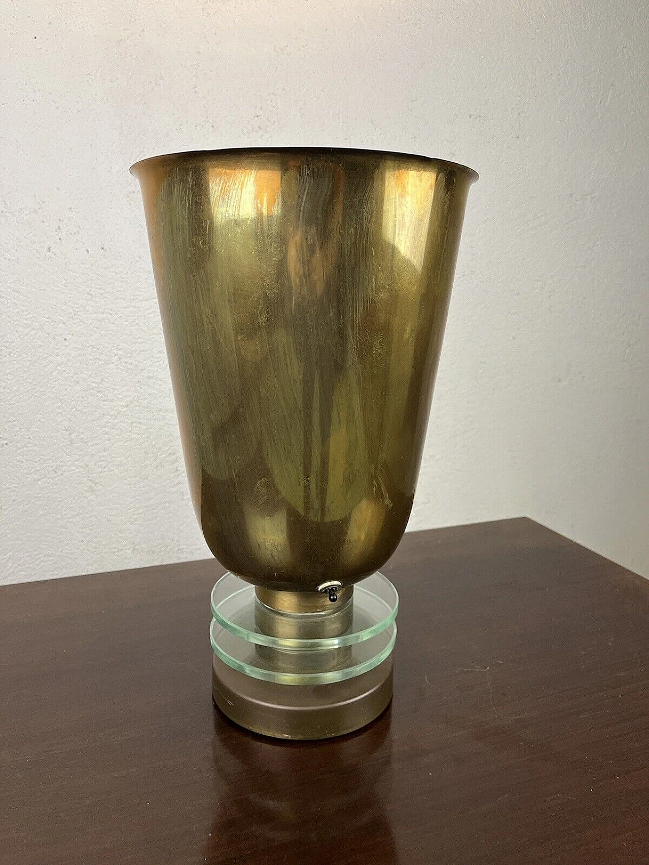 Lampada da tavolo in ottone e vetro, anni '50 1