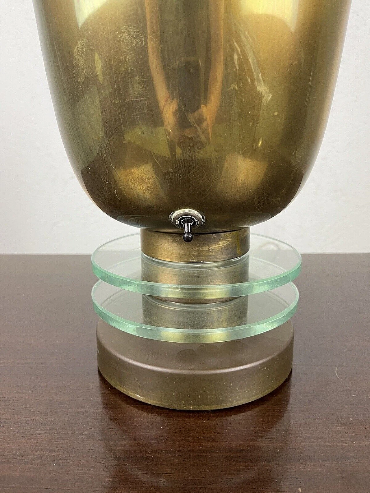 Lampada da tavolo in ottone e vetro, anni '50 9