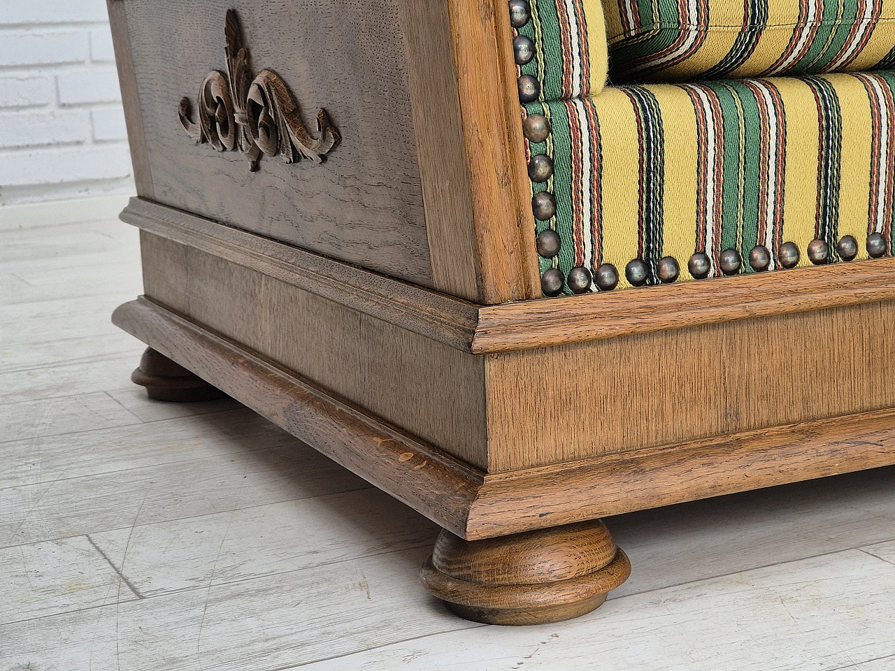 Divano danese in lana e rovere con braccioli reclinabili, anni '60 9