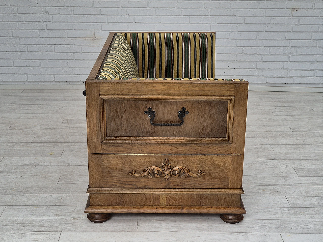 Divano danese in lana e rovere con braccioli reclinabili, anni '60 11