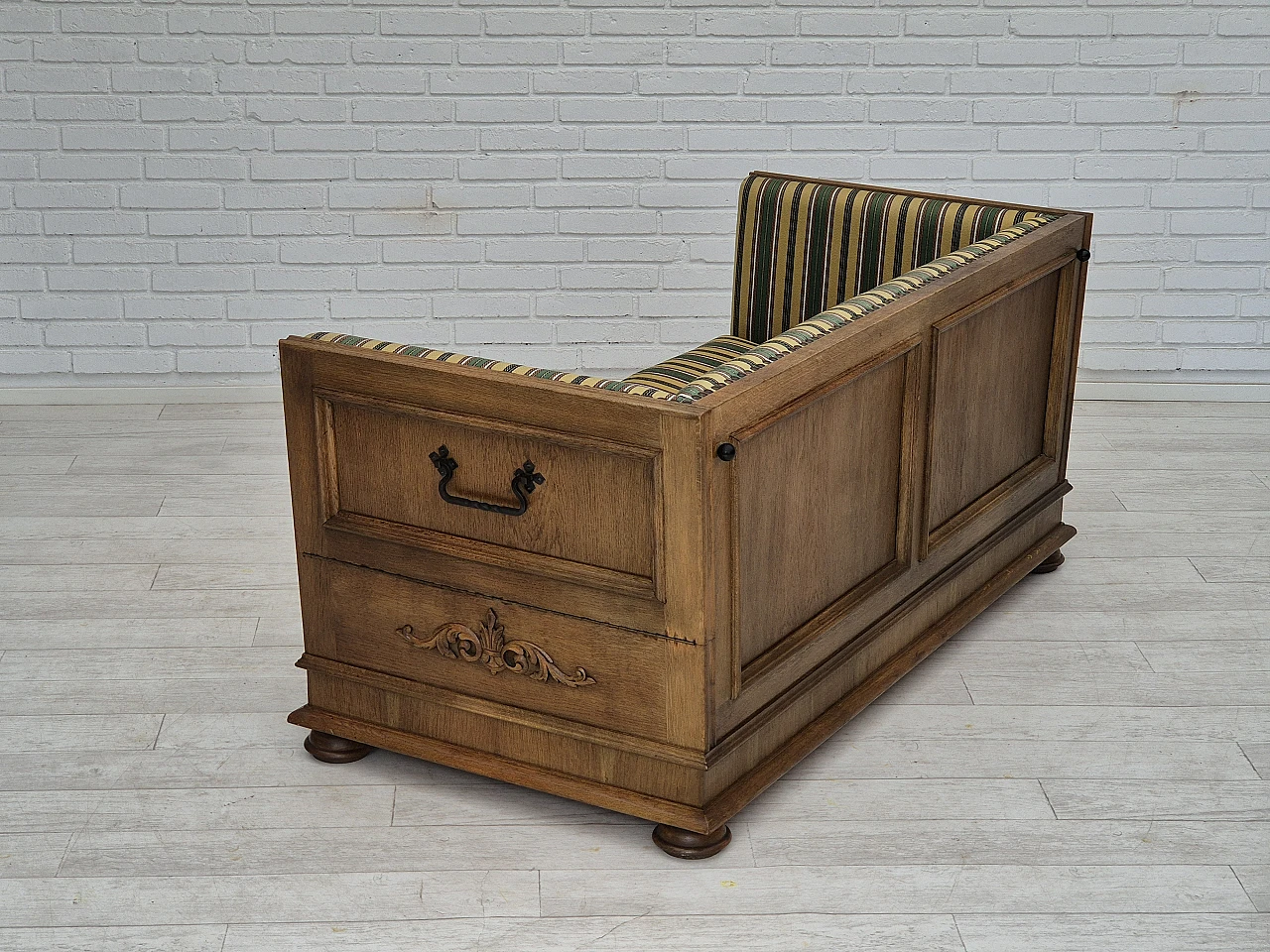 Divano danese in lana e rovere con braccioli reclinabili, anni '60 15